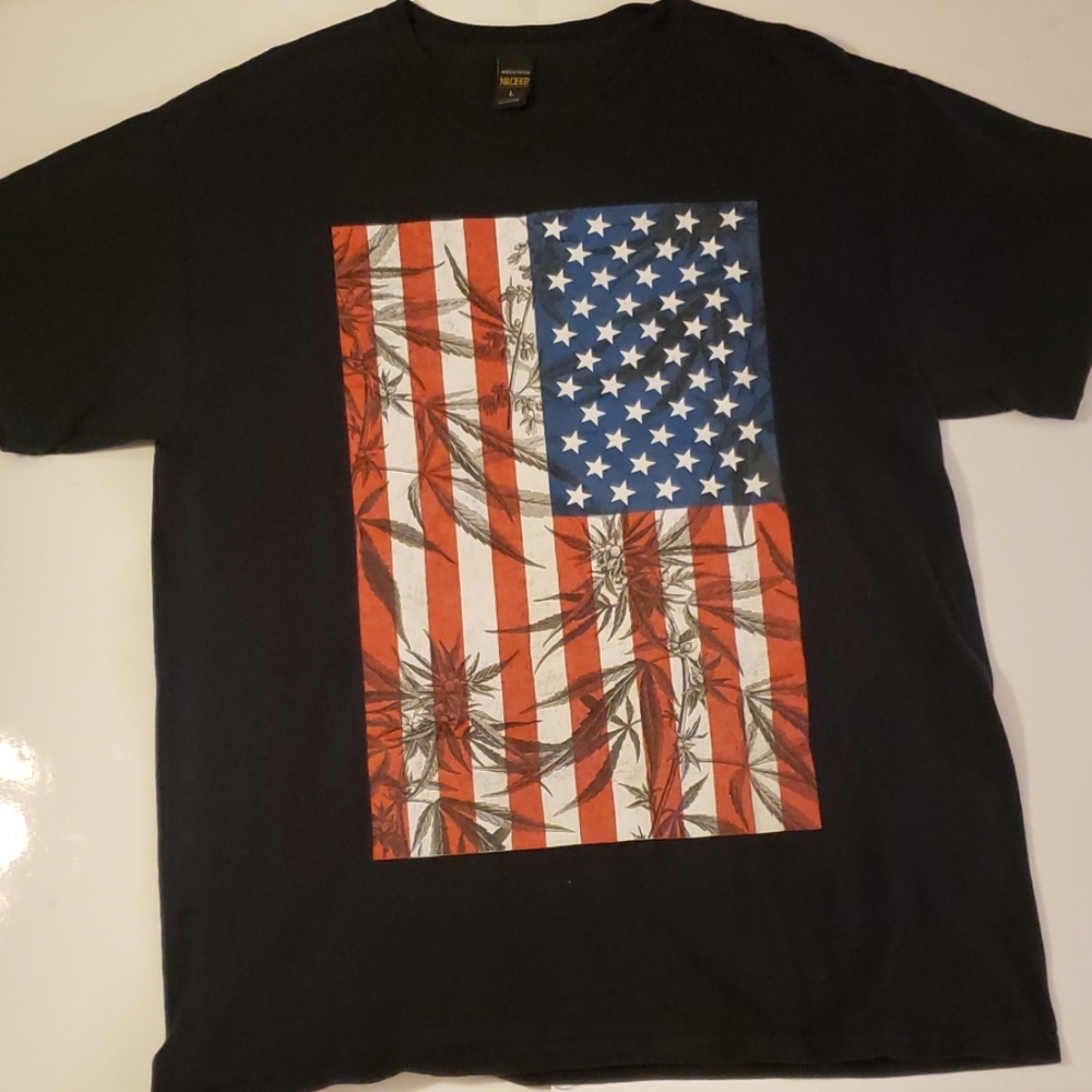 MENS 10.DEEP TEE with American Flag